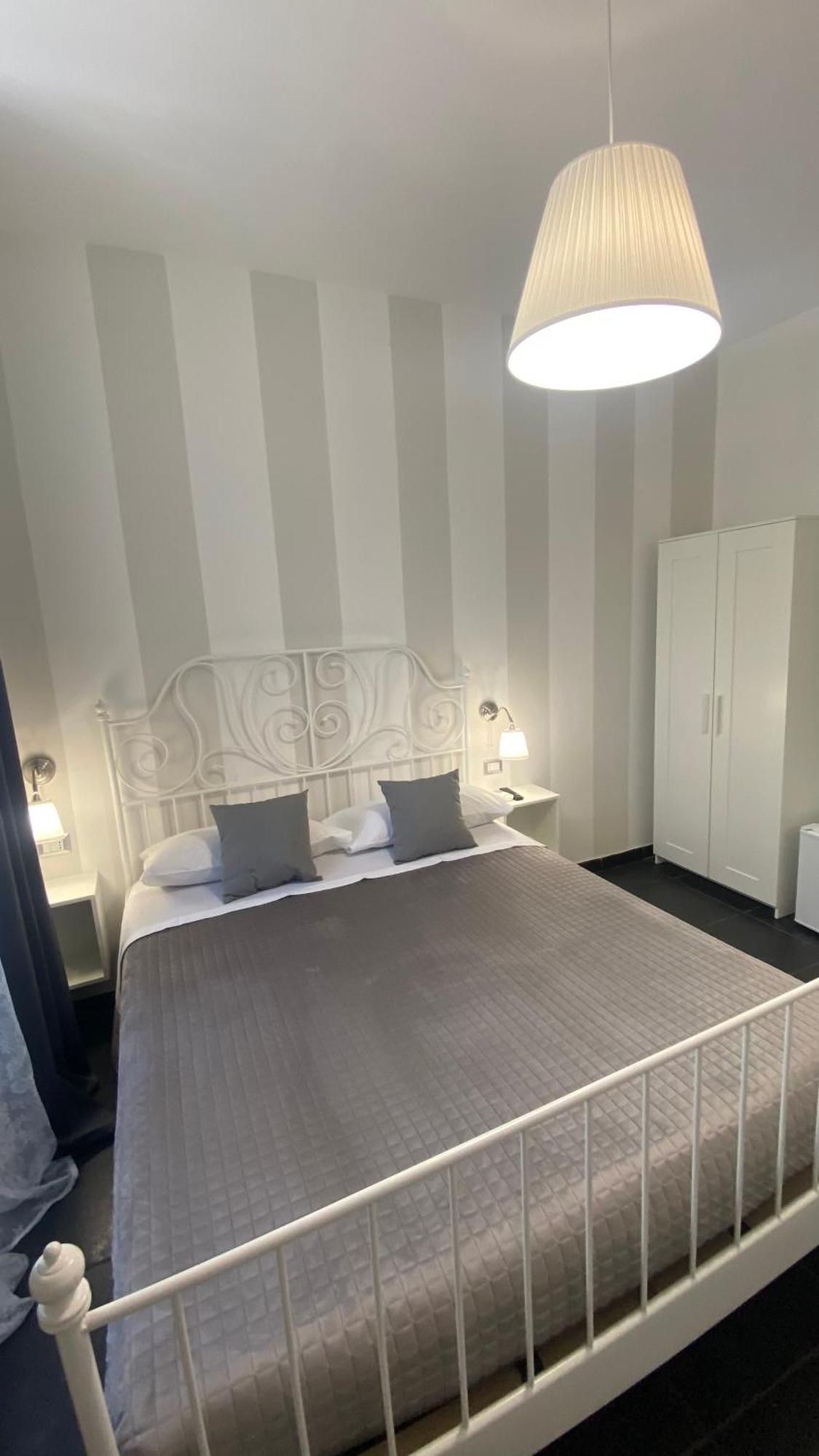 Golden Mile B&B Ercolano Bagian luar foto